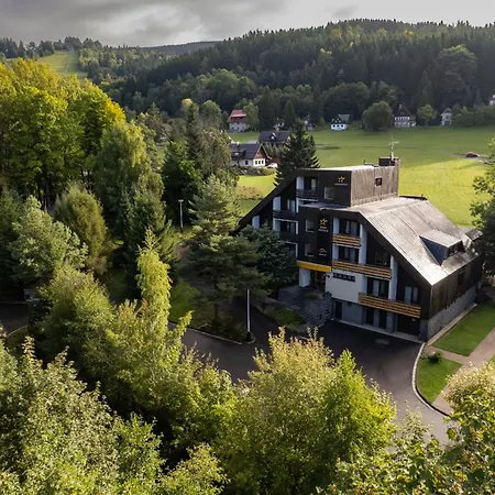 Star Hotel